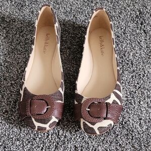 BRAND NEW Kelly & Katie Brown Giraffe Patterned Women's Flats Size 7